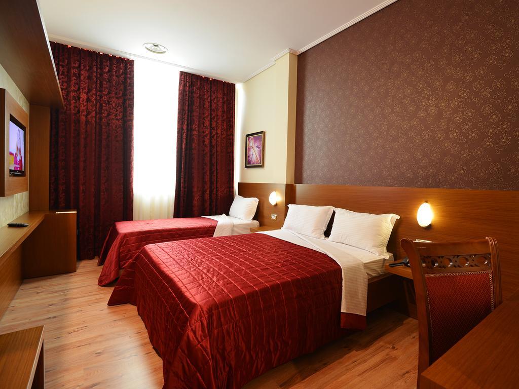 Hotel Austria Tirana Exterior foto