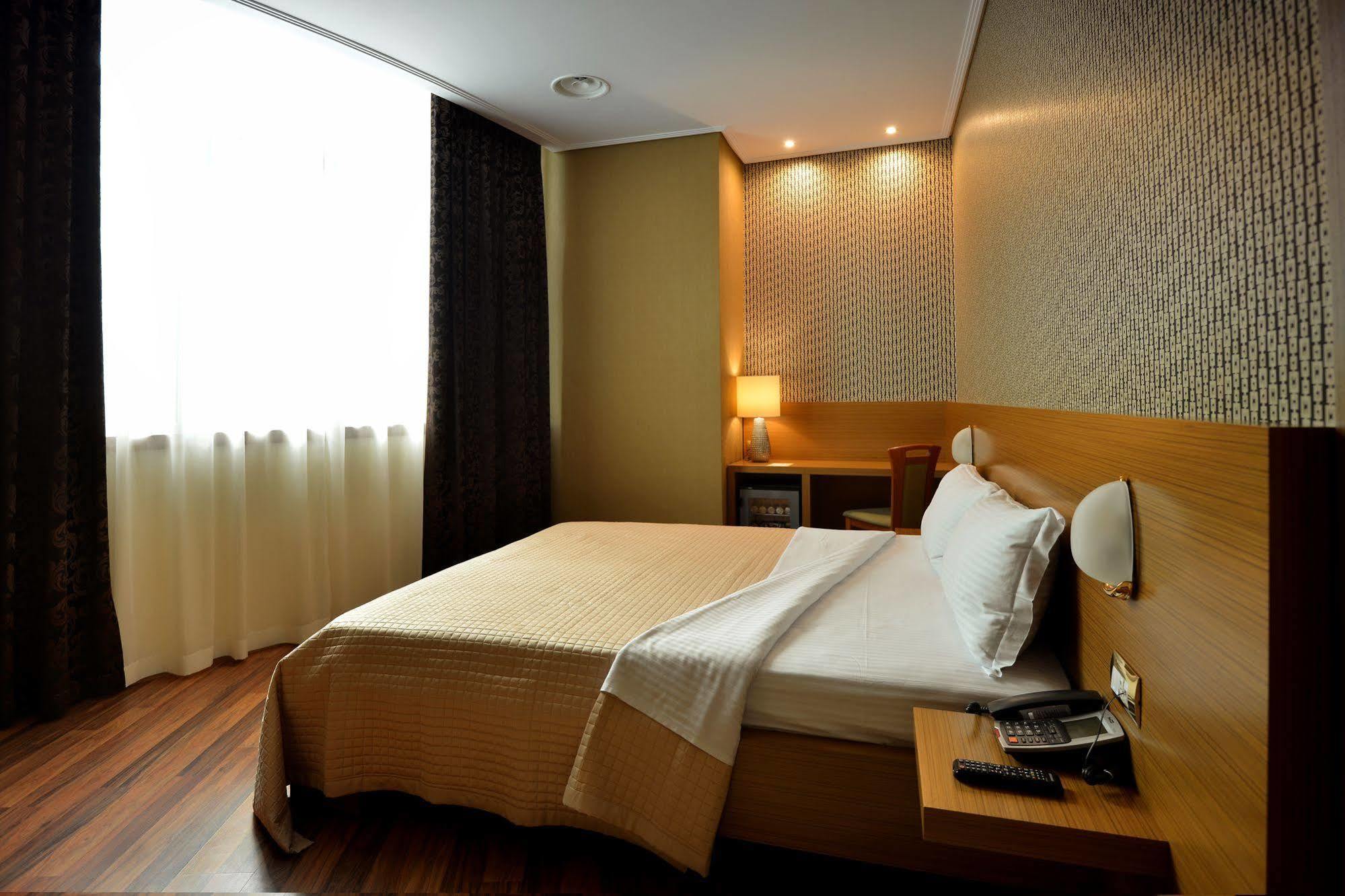 Hotel Austria Tirana Exterior foto